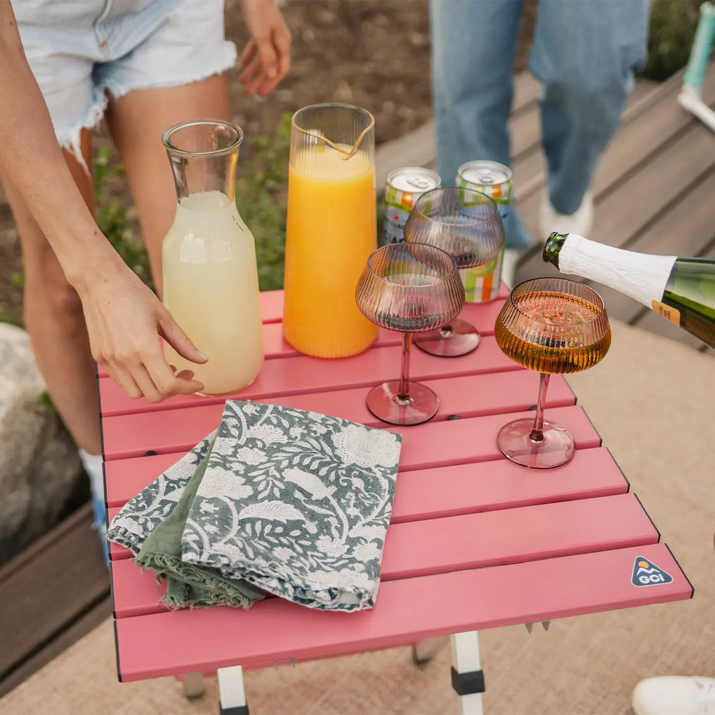 Compact Compact Camp Table 20 - Folding Camping Table with Storage Shelves Detail