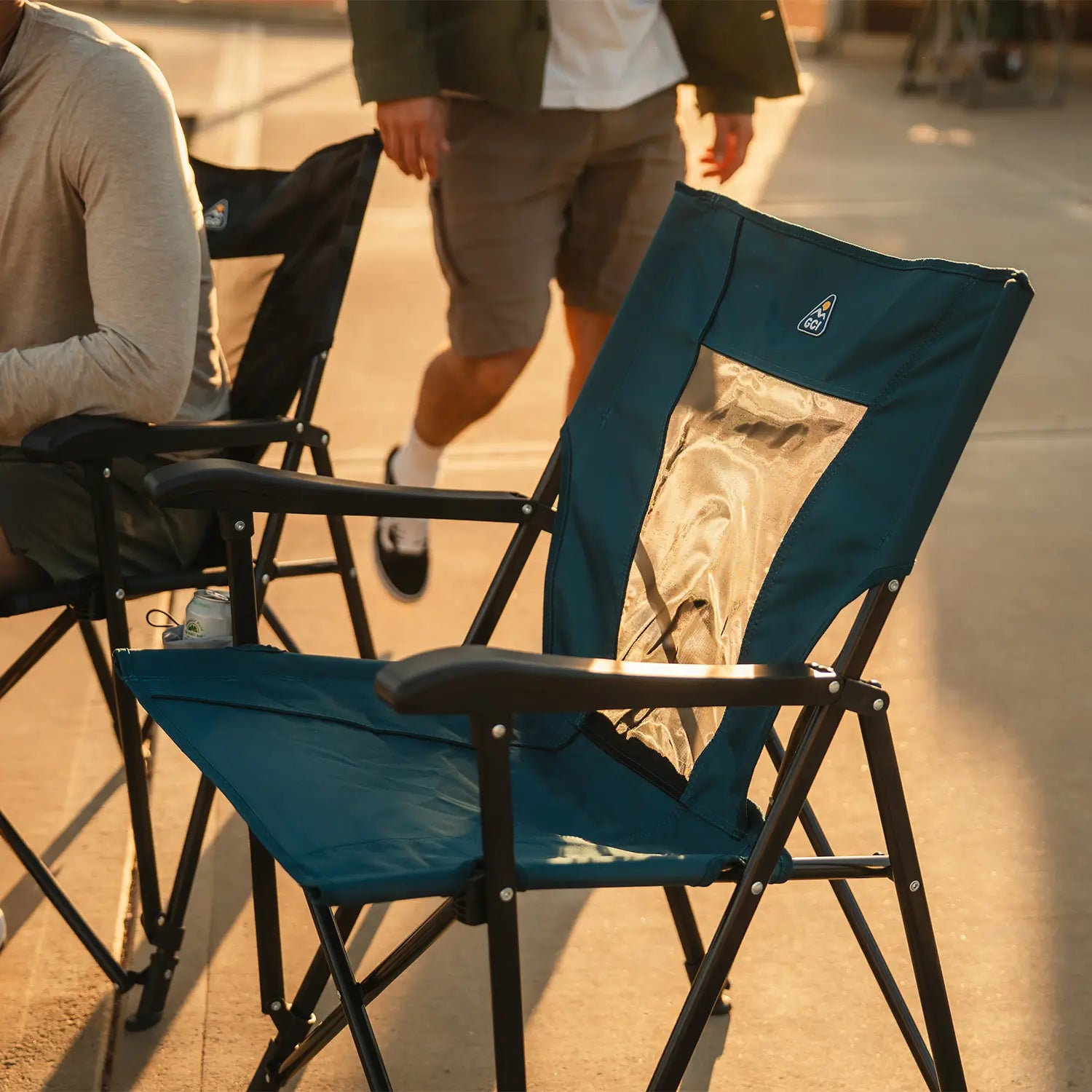 Heavy Duty Eazy Chair - Rocker Chair for Camping & Lawns Detail