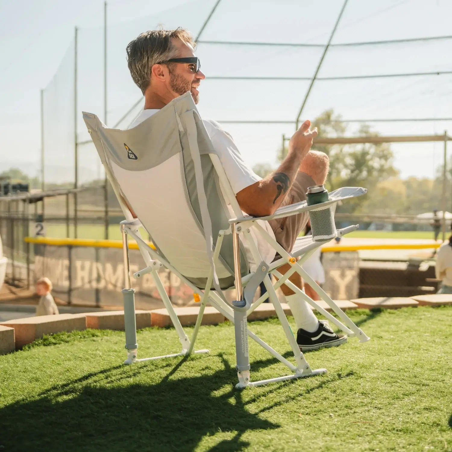 Premium All-Weather Comfort Pro Rocker XL - Rocker Chair for Camping & Lawns Detail
